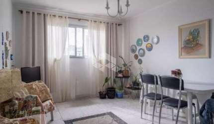 Apartamento à venda no Edifício Duas Rosas - 2 dormitórios, reformado, ao lado do metrô Tucuruvi