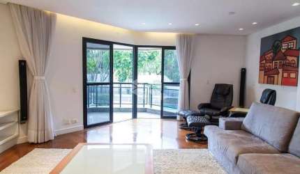 Apartamento à venda no Jardim Avelino com 3 dormitórios e 3 vagas de garagem