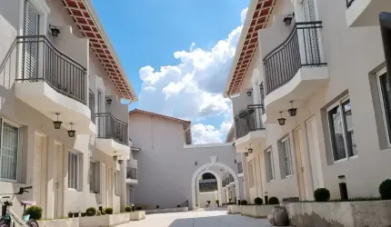 Casa em condominio 02 dormitórios na Cidade Dutra
