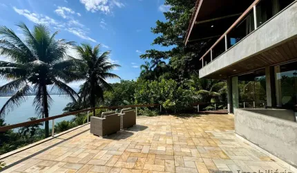 Casa paradisíaca nas pontas das Toninhas com vista espetacular