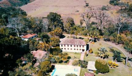 Fazenda para Venda em Teresópolis, Ponte Nova, 8 dormitórios, 2 suítes, 5 banheiros