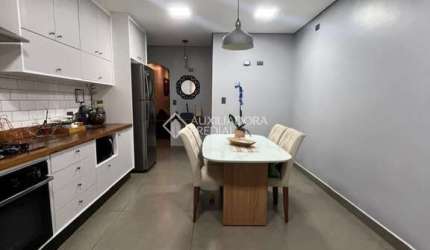 Casa com 3 quartos à venda na Rubens Filgueiras, 15, Jardim Guapituba, Mauá, 200 m2 por R$ 790.000