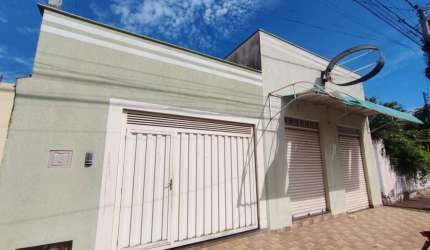 Casa Comercial para Locação em Araçatuba, JUSSARA, 2 dormitórios, 3 banheiros, 1 vaga