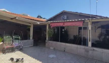Casa para Locação em Araçatuba, DONA AMÉLIA, 2 dormitórios, 1 suíte, 2 banheiros, 4 vagas