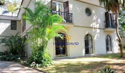 Luxuosa Casa á venda no Jardim América com 5 dormitórios, 1 suítes, 4 vagas - 600 m² em ótimo estado. Possui mais 4 dormitorios.