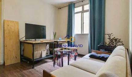 Lindo apartamento com um dormitório reformado só entrar e morar - 300 metros para Metrô São Joaquim.