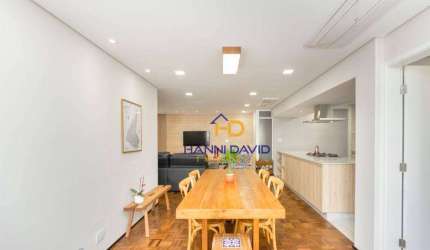 Apartamento reformado no Paraíso.