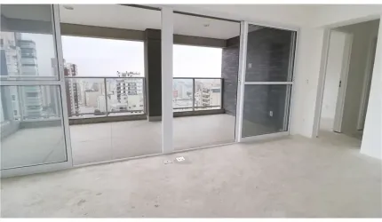Apartamento à Venda com ampla Varanda em condomínio com amplo lazer e e estrutura