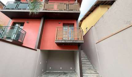 Sobrado 3 suítes 2 vagas no Jardim Monte Kemel
