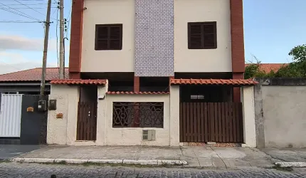 RESIDENCIA DUPLEX AVN Nª Sª DE NAZARETH QUADRA PRAIA CENTRO SAQUAREMA RJ