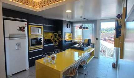 Sobrado Triplex Semimobiliado