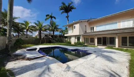 Luxo e conforto nesse sobrado no Guaruja