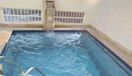 Sobrado com piscina. Praia Grande