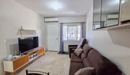 APARTAMENTO, com quintal e Super Localização! Oportunidade