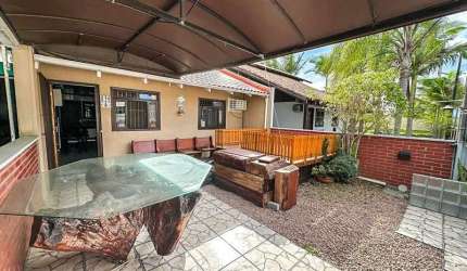 CASA GEMINADA COM 02 DORMITÓRIOS, AVERBADA - NO BAIRRO ITACOLOMI EM BALNEÁRIO PIÇARRAS!!