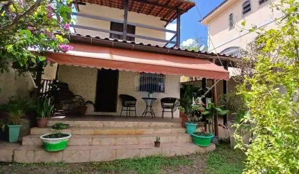 Casa com 4 quartos , 360 m² à venda em Vila Valqueire