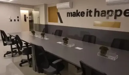 VENDE-SE FLAT MOBILIADO EM TAMBAÚ!