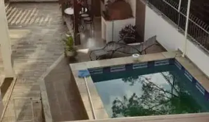 Casa para Venda em Serra Negra, Centro, 3 dormitórios, 2 suítes, 1 banheiro, 2 vagas