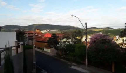 Casa para Venda em Serra Negra, Santa Maria, 3 dormitórios, 1 suíte, 3 banheiros, 2 vagas