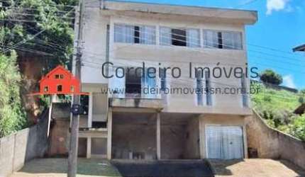 Casa para Venda em Serra Negra, Próximo ao centro, 3 dormitórios, 1 suíte, 2 banheiros, 2 vagas