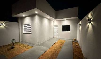 Casa de esquina com 2 quartos sendo 1 suíte - Jardim Paranapungá em Três Lagoas / MS