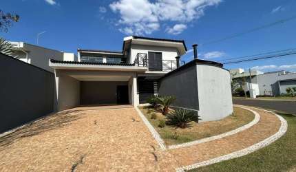 Casa Duplex no Condomínio Vale das Oliveiras em Limeira-SP