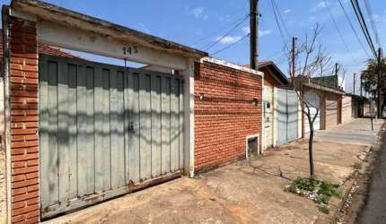 Duas Casas no Mesmo Terreno no Jardim Santa Cecília em Limeira-SP