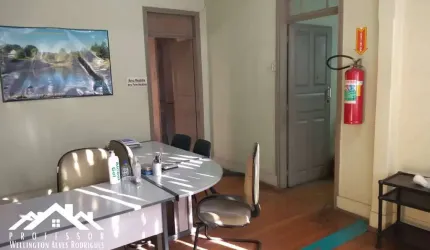 Casa (Residencial ou Comercial) à Venda no Centro de Limeira-SP