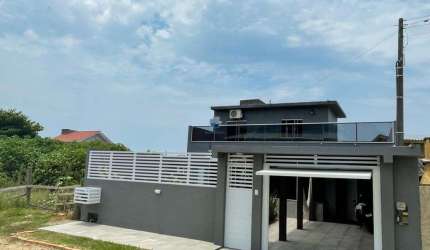 Casa à venda em Imbituba, Praia da Ribanceira - 100m² de área construída