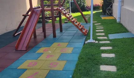 Vendo apto bem localizado porteira fechada. Retiro apenas itens pessoais