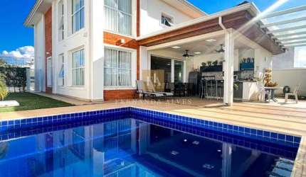 Casa no Condomínio Villagio