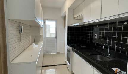 Apartamento para locação com  ar condicionado nos 3 quartos.