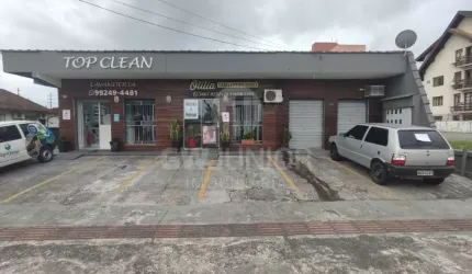 Sala comercial para alugar na Rua General Câmara, 99, Bom Retiro, Joinville por R$ 1.200