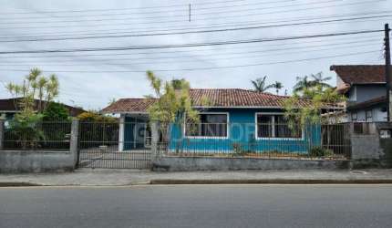 Casa com 3 quartos à venda na Rua Caçapava, 547, Bom Retiro, Joinville por R$ 890.000