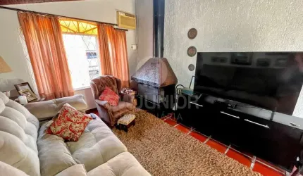 Casa com 3 quartos à venda na Rua Anita Garibaldi, 60, Anita Garibaldi, Joinville por R$ 680.000