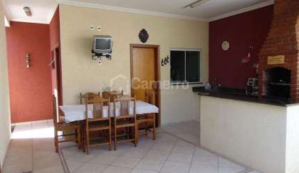 Casa com 3 dormitórios, sendo 1 suíte,  à venda por R$ 750.000 - Jardim Souza Queiroz - Santa Bárba