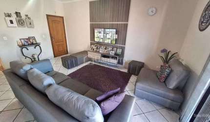 Casa com 3 dormitórios para alugar, 189 m² por R$ 2.914,00/mês - Jardim São Domingos - Americana/SP