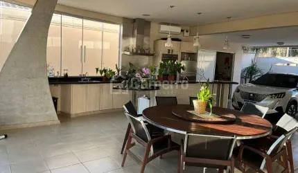 Casa com 4 dormitórios para alugar por R$ 6.500/mês - Jardim América - Santa Bárbara D'Oeste/SP