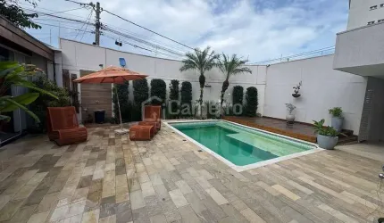 Sobrado à venda, com 3 dormitórios, sendo 2 suítes,  à venda, 219 m² área total, por R$ 900,000 - T
