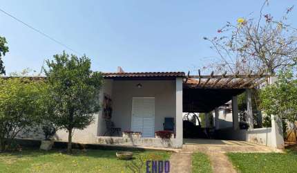 Linda chácara em condomínio fechado em Ibiúna