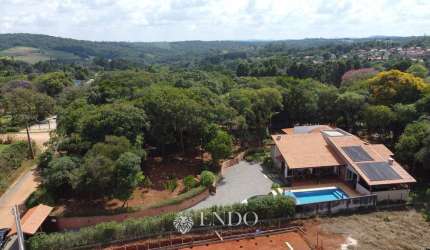 Linda Chácara em condomínio 2.500M² IBIÚNA