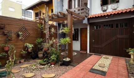 Casa com 3 quartos à venda no Vinhedos, Caxias do Sul  por R$ 540.000