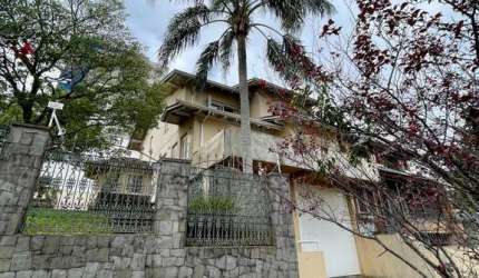 Casa com 3 quartos à venda no Universitário, Caxias do Sul  por R$ 2.100.000
