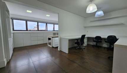 Sala comercial à venda no Pio X, Caxias do Sul  por R$ 380.000