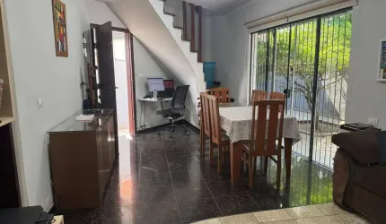 Sobrado à venda com 04 dormitórios e 2 vagas