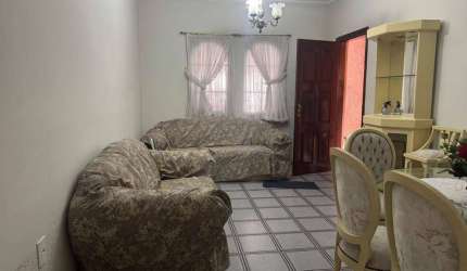 Casa à venda com 191m², 3 dormitórios e 2 vagas