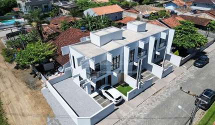 Casa com 2 quartos à venda na Rua Canelinha, Ubatuba, São Francisco do Sul por R$ 420.000