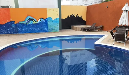 Vilage tipo apartamento ,otima localização ,comercio e shopping .