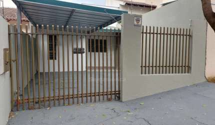 Casa à Venda no Jardim Europa com 3 quartos na Região Leste de Londrina