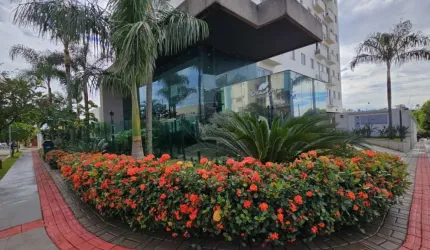 Apartamento para alugar no Edifício Jardim de Ester com 2 quartos, sendo 1 suíte, região central de Londrina
